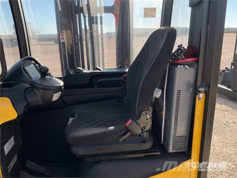 Yale MR16 Reach Truck Viličarji s pomičnim teleskopom