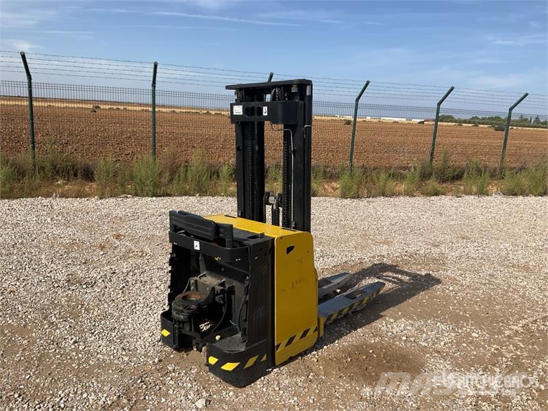 Yale MS15X Electric Stacker (Inoperable) Selvkørende stablere