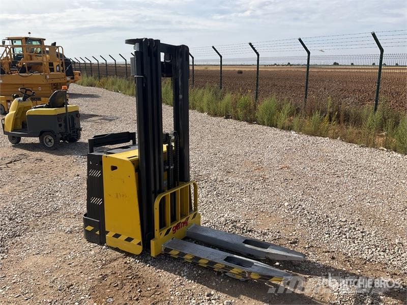 Yale MS15X Electric Stacker (Inoperable) Selvkørende stablere