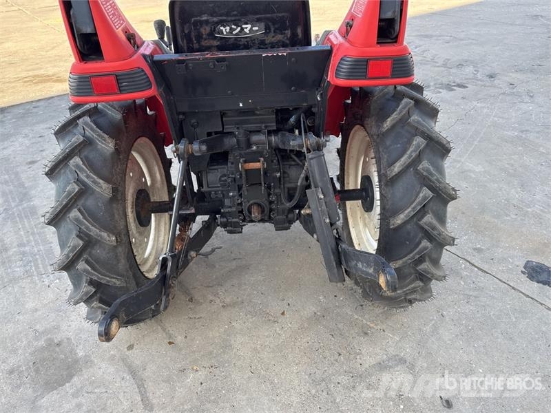 Yanmar AF16 4WD Tracteur Utilitaire Utility Tractor جرارات مدمجة