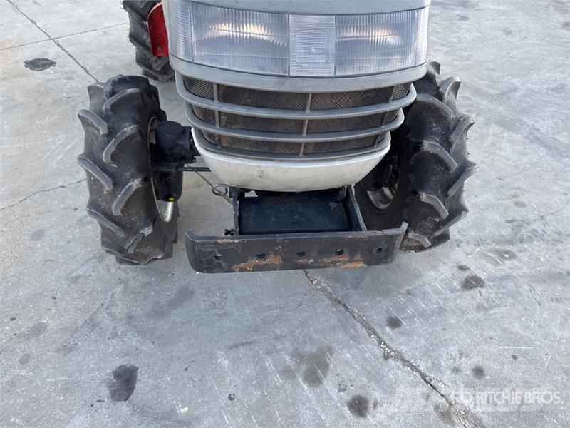 Yanmar AF16 4WD Tracteur Utilitaire Utility Tractor جرارات مدمجة