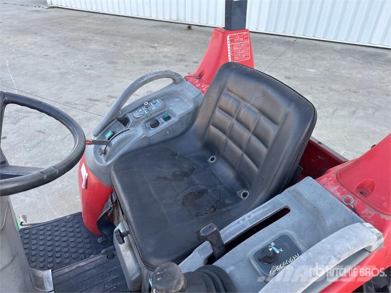 Yanmar AF16 4WD Tracteur Utilitaire Utility Tractor جرارات مدمجة