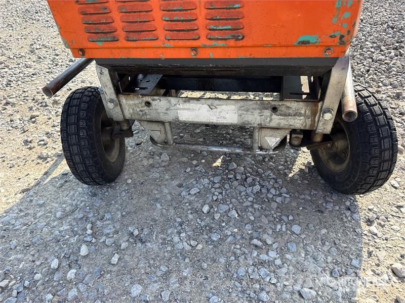 Yanmar Light Boy LB446H-1 1.7 kW Light Tower Aydinlatma kuleleri