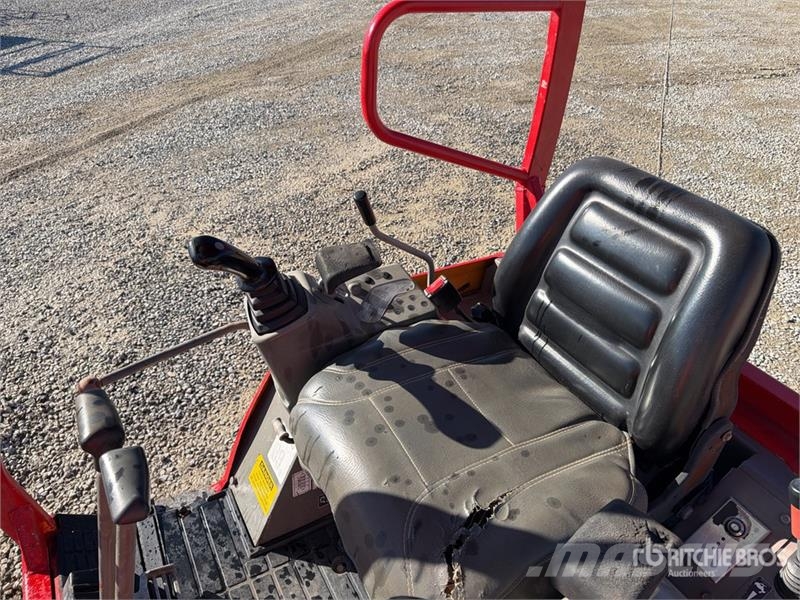 Yanmar SV15 Mini Excavator (Inoperable) 小型挖掘机