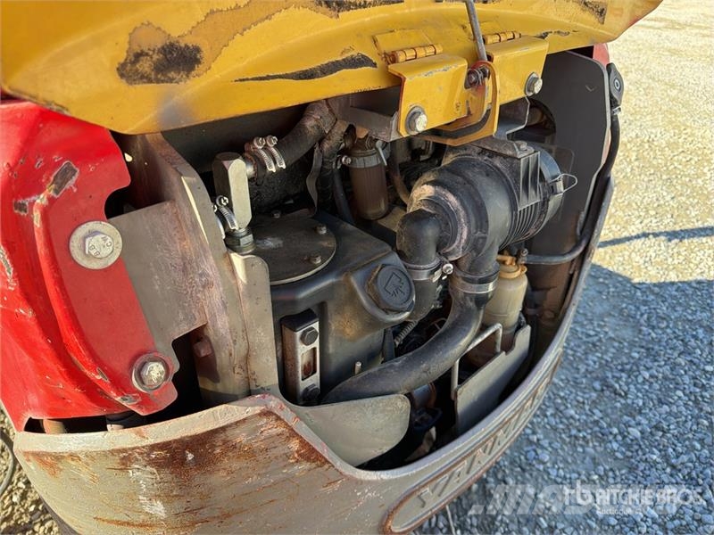 Yanmar SV16 小型挖掘机