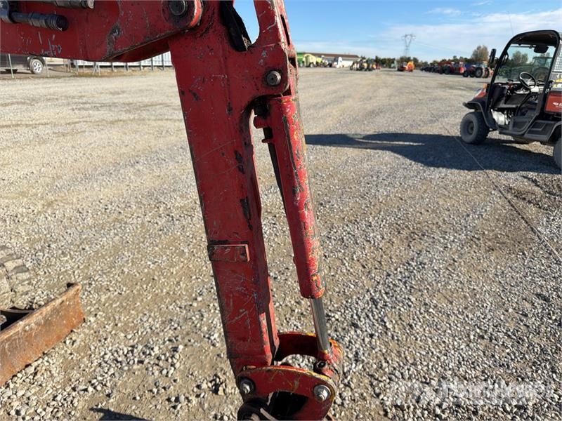 Yanmar SV16 小型挖掘机