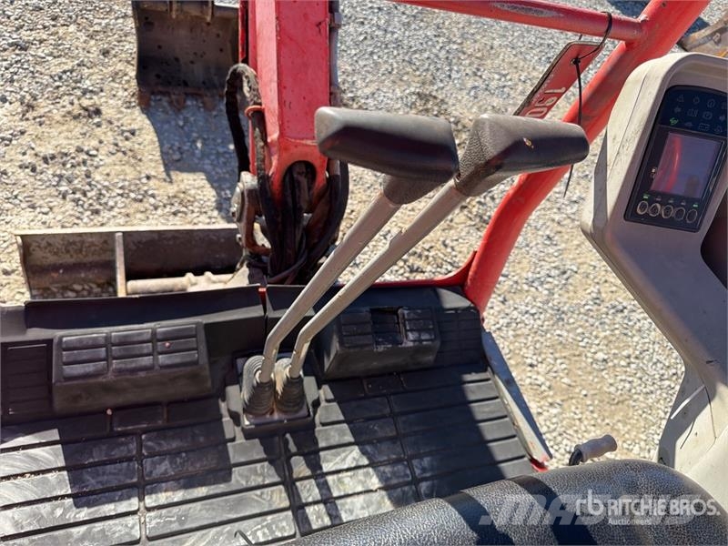Yanmar SV16 小型挖掘机
