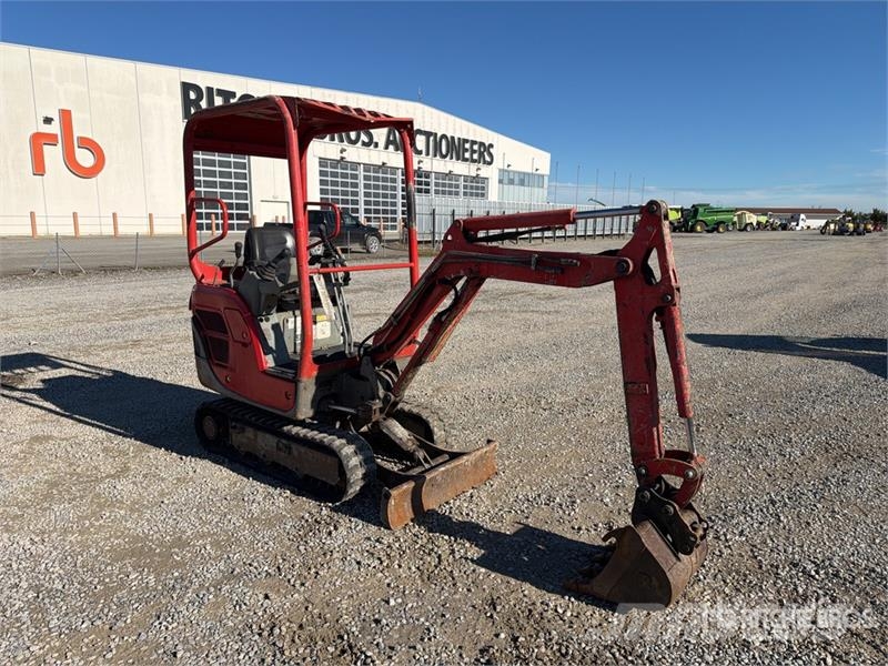 Yanmar SV16 小型挖掘机