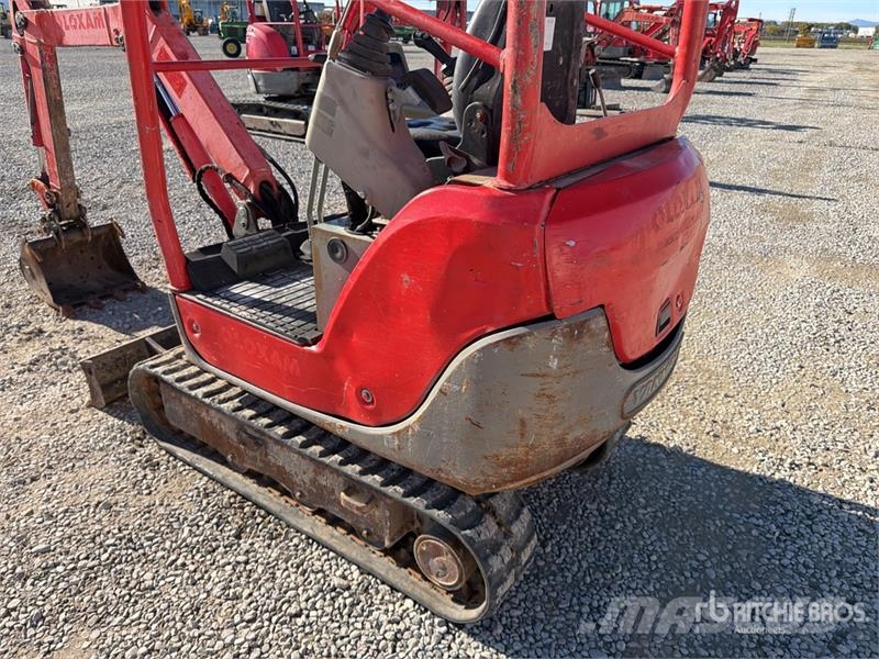 Yanmar SV16 小型挖掘机