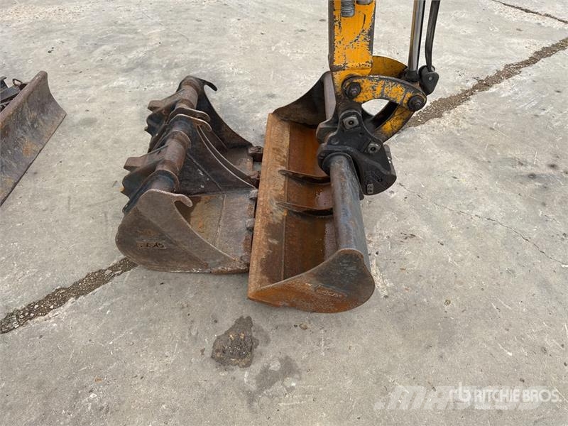 Yanmar SV18 小型挖土機/掘鑿機<7t(小型挖掘機)