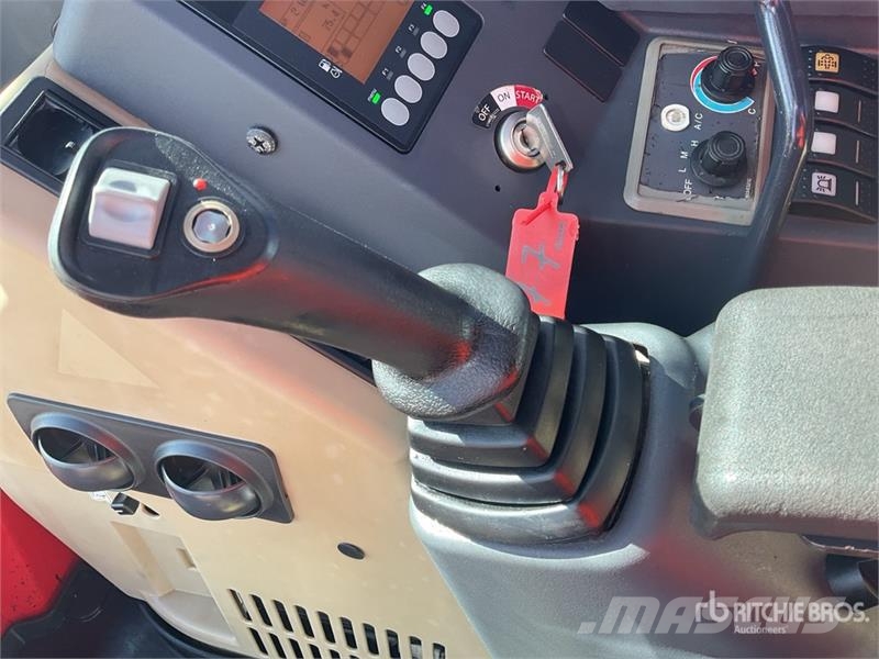 Yanmar VIO801A Tracked Excavator Bagri goseničarji