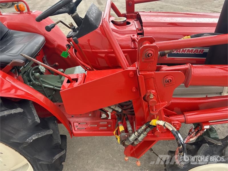 Yanmar YM1820D 4WD Tracteur Utilitaire Utility Tractor Kompakte traktorer