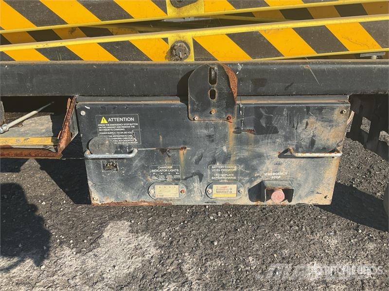 Youngman X3X Electric Scissor Lift (Inoperable) رافعات مقصية الشكل