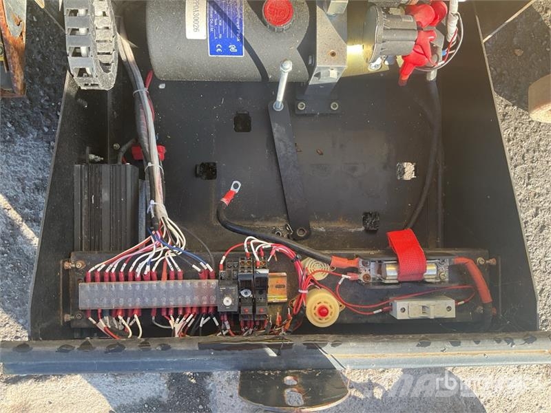 Youngman X3X Electric Scissor Lift (Inoperable) رافعات مقصية الشكل