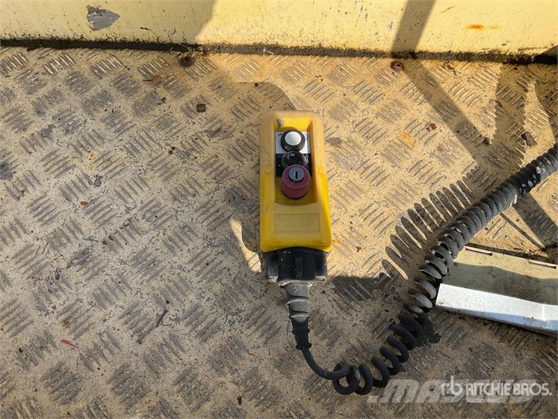Youngman X3X Electric Scissor Lift (Inoperable) رافعات مقصية الشكل