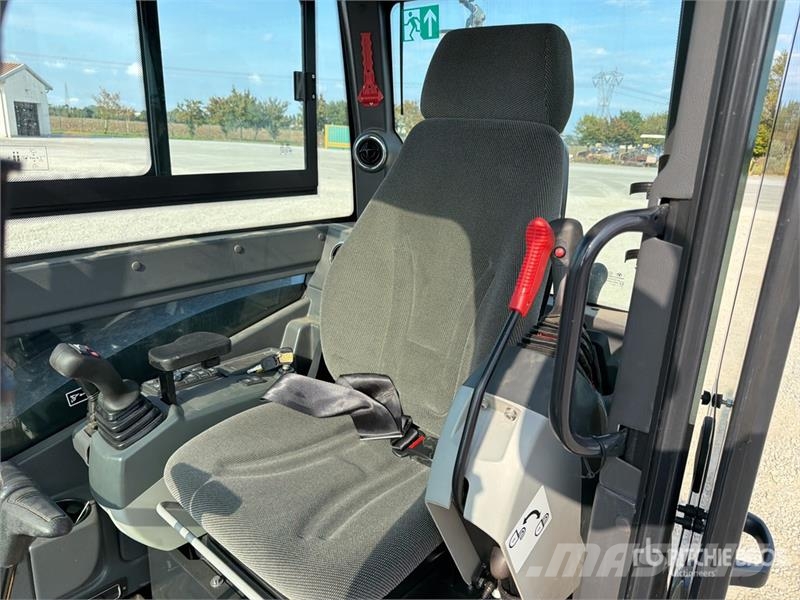 Yuchai U60 Mini Excavator (Unused) حفارات صغيرة أقل من 7 طن (حفارات صغيرة)