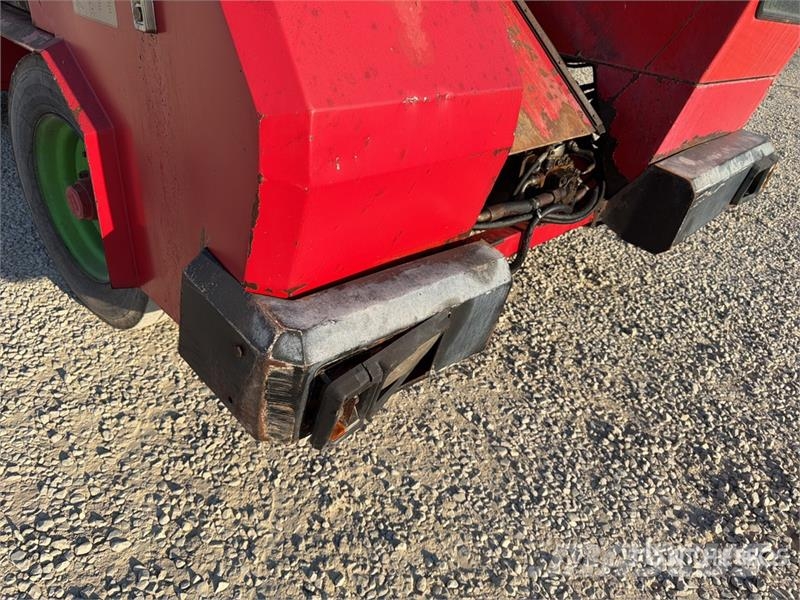 Zago KING 15 MD 4000 kg Feed Mixer Кормораздатчики