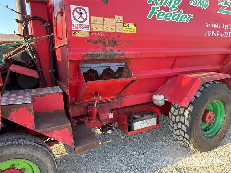 Zago KING 15 MD 4000 kg Feed Mixer Кормораздатчики