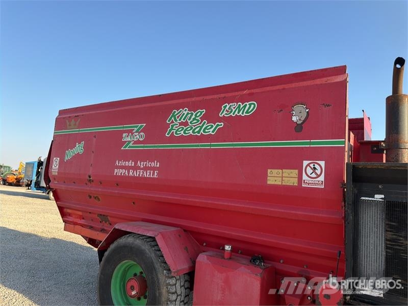 Zago KING 15 MD 4000 kg Feed Mixer Кормораздатчики