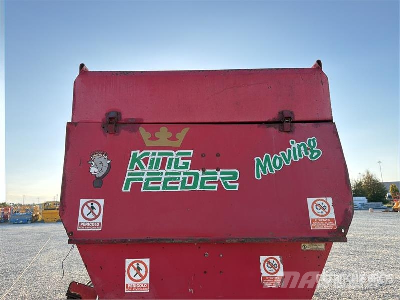 Zago KING 15 MD 4000 kg Feed Mixer Кормораздатчики