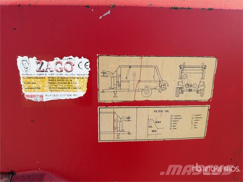 Zago KING 15 MD 4000 kg Feed Mixer Кормораздатчики