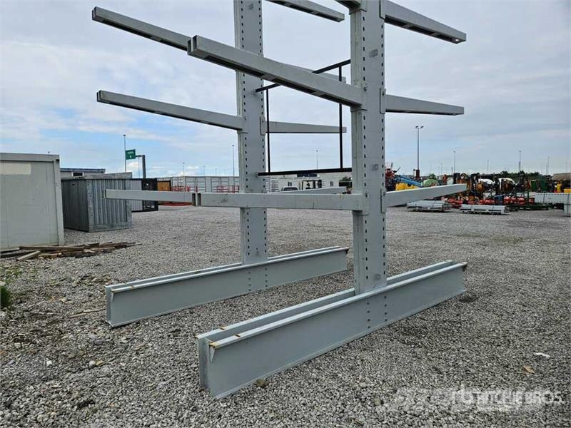 Zinc Heavy-Duty Pallet Scaffolding With Blue Beams Costruzioni - Altro