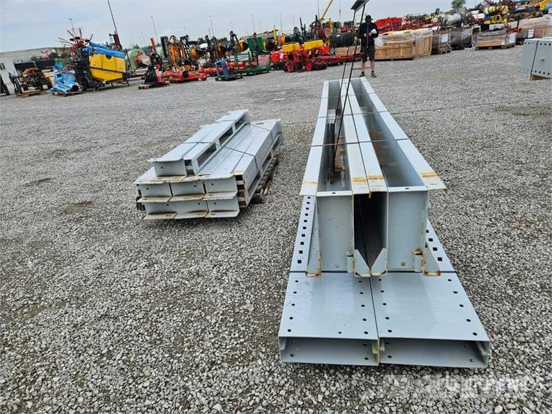 Zinc Heavy-Duty Pallet Scaffolding With Blue Beams Costruzioni - Altro