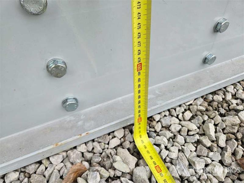 Zinc Heavy-Duty Pallet Scaffolding With Blue Beams Costruzioni - Altro