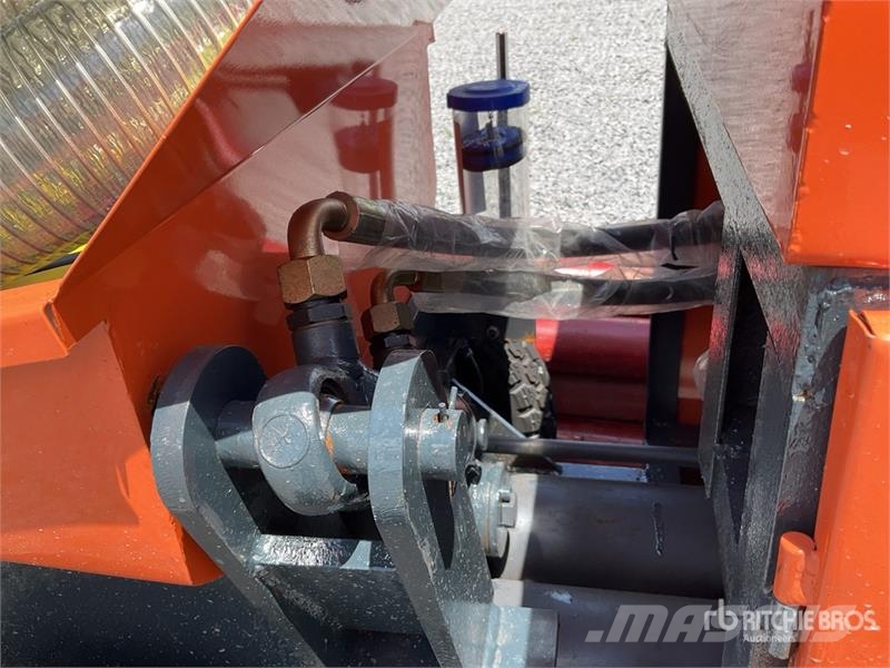  15 MCP Bomba de Concreto (Sin Usar) / Concrete Pum مضخات خرسانة
