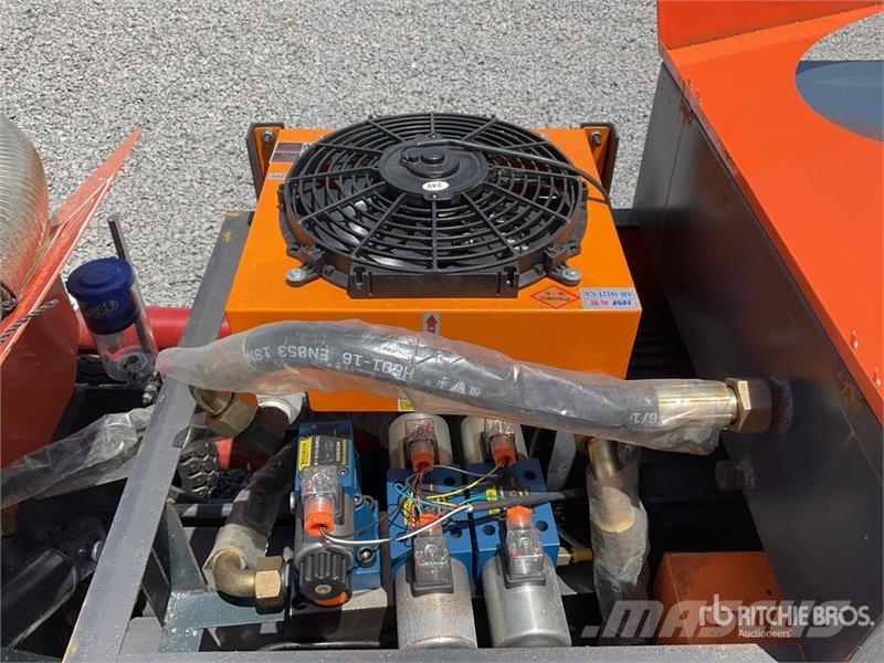  15 MCP Bomba de Concreto (Sin Usar) / Concrete Pum مضخات خرسانة