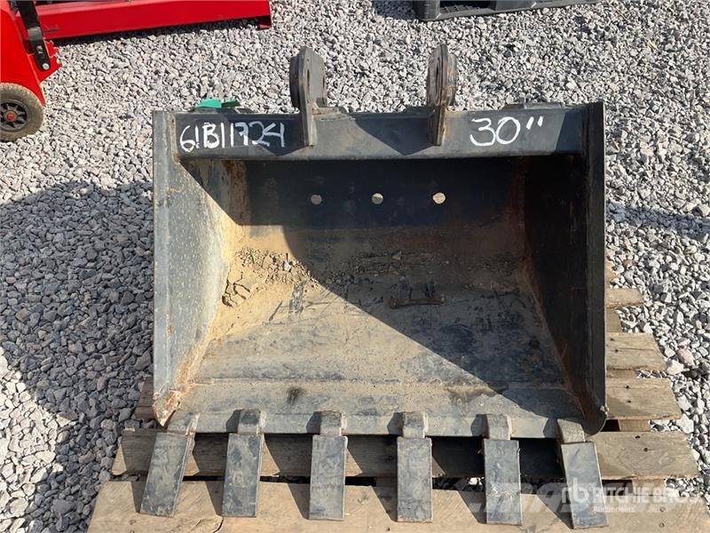  29 in Digging Cucharon / Excavator Bucket - Fits M Cucharones
