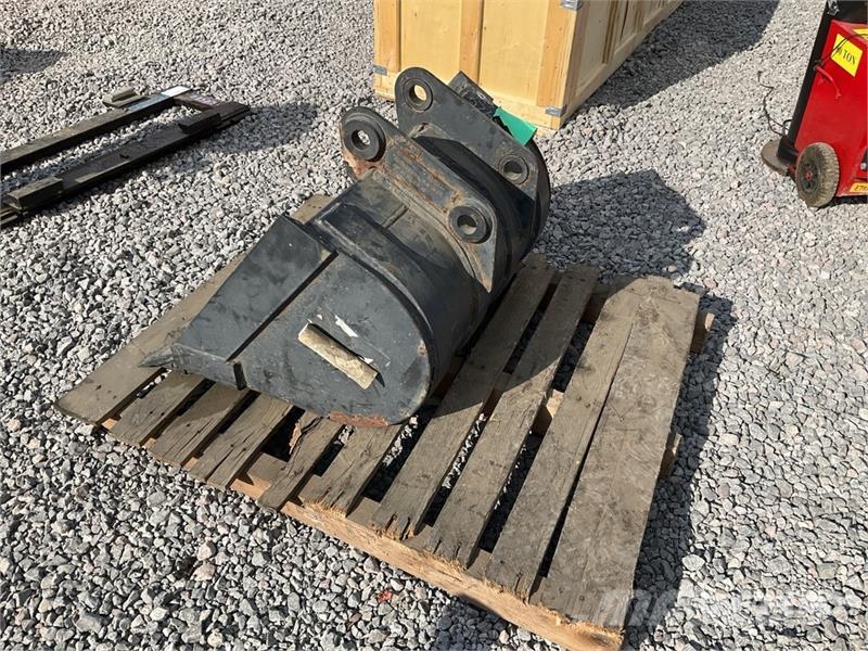  29 in Digging Cucharon / Excavator Bucket - Fits M Cucharones
