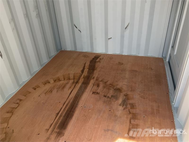 8 ft Storage Container 儲存用貨櫃