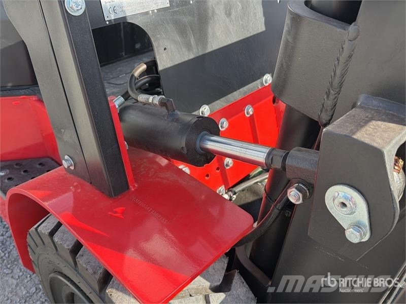  Accodr FD35W 7700 lb Pneumatic Tire Montacargas (S Autokrāvēji - citi