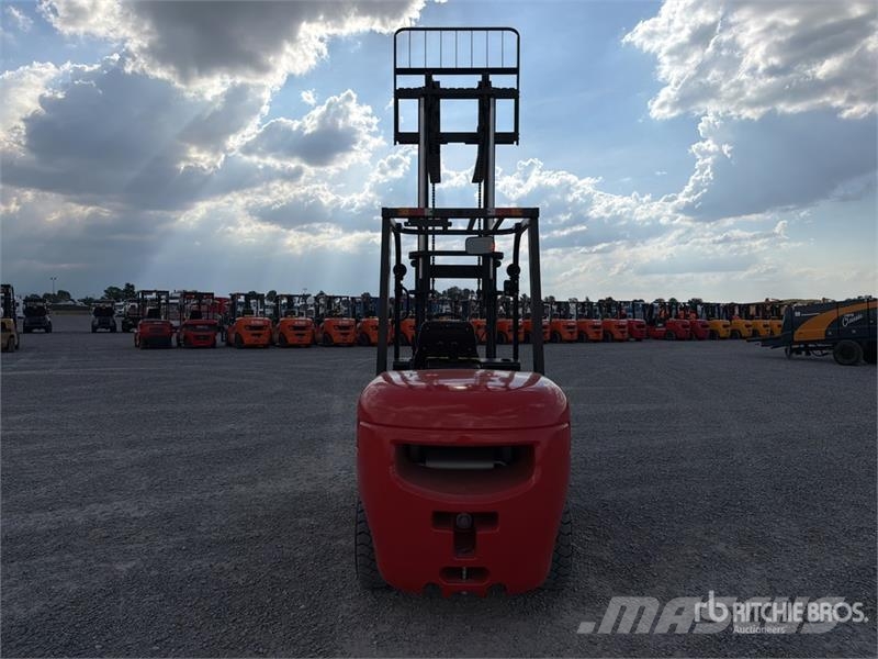  Accodr FD35W 7700 lb Pneumatic Tire Montacargas (S شاحنات ذات رافعات شوكية - أخرى