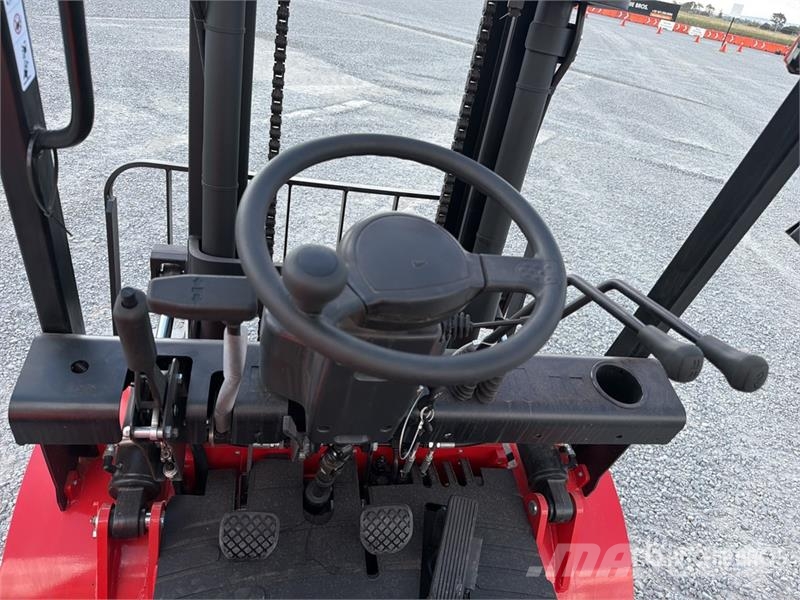  Accodr FD35W 7700 lb Pneumatic Tire Montacargas (S Autokrāvēji - citi