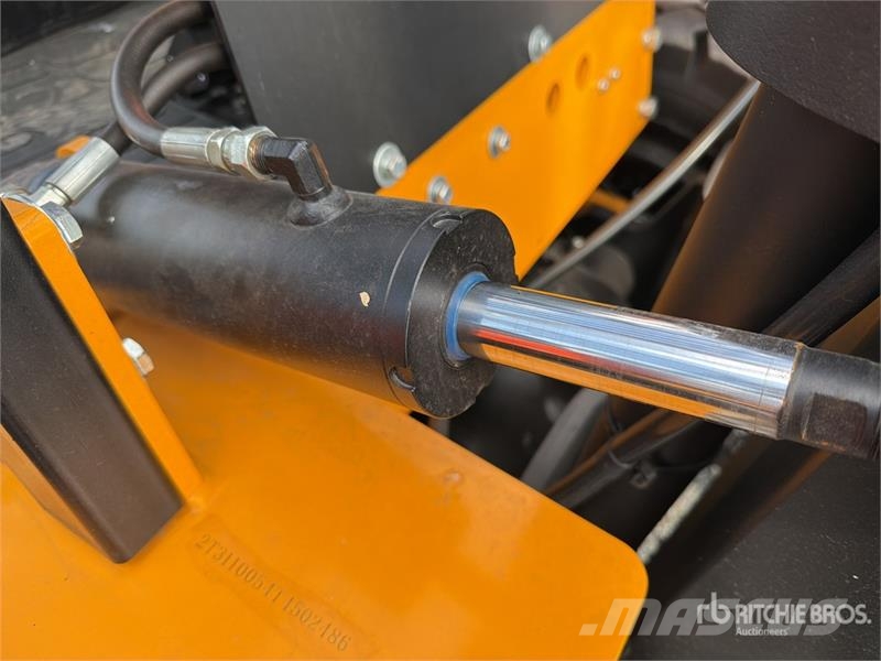 Accodr FD35W 7700 lb Pneumatic Tire Montacargas (S Targoncák-Egyéb