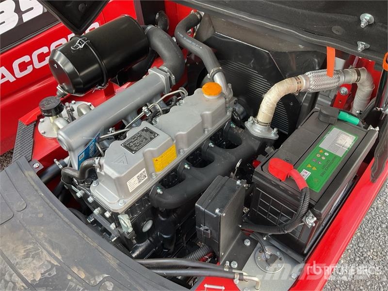 Accodr FD35W 7700 lb Pneumatic Tire Montacargas (S Autokrāvēji - citi