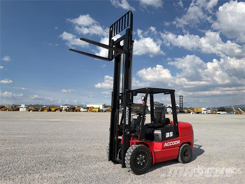  Accodr FD35W 7700 lb Pneumatic Tire Montacargas (S Autokrāvēji - citi