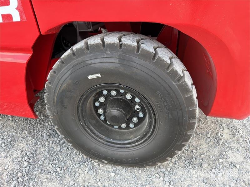  Accodr FD35W 7700 lb Pneumatic Tire Montacargas (S شاحنات ذات رافعات شوكية - أخرى