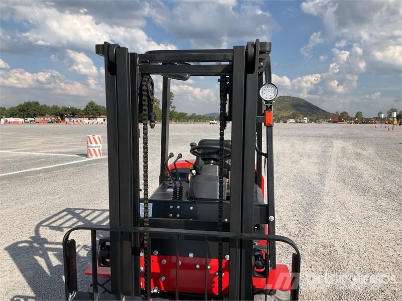  Accodr FD35W 7700 lb Pneumatic Tire Montacargas (S Autokrāvēji - citi