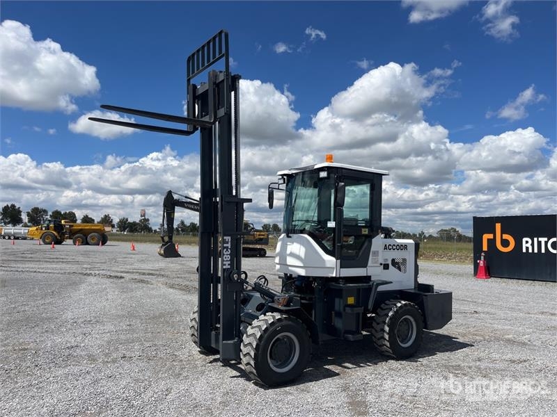 Accodr FT-38H 8300 lb 4x4 Montacargas Todo Terreno Навантажувачі підвищеної прохідності