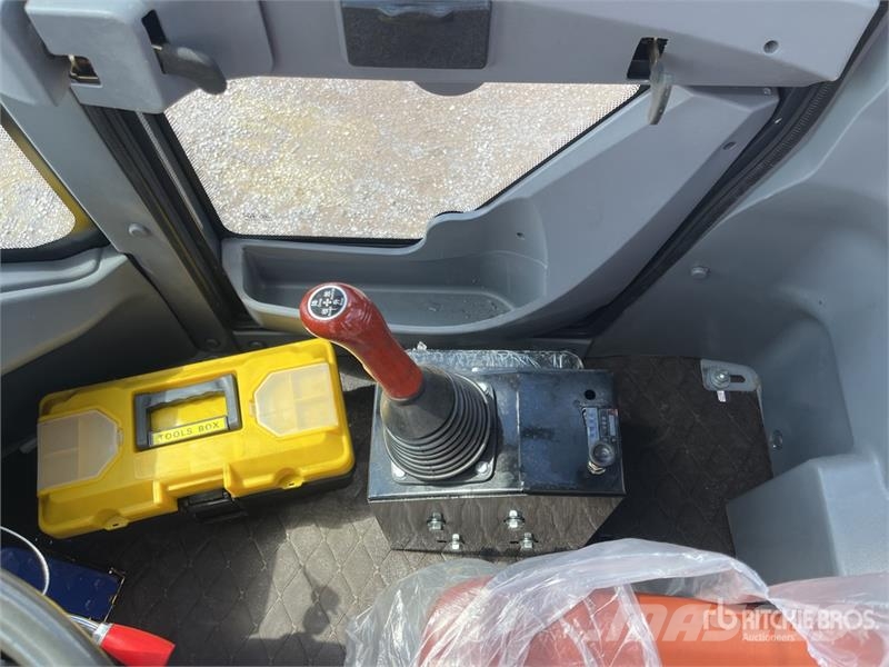 Accodr FT-38H 8300 lb 4x4 Montacargas Todo Terreno Навантажувачі підвищеної прохідності
