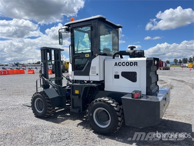 Accodr FT-38H 8300 lb 4x4 Montacargas Todo Terreno Навантажувачі підвищеної прохідності