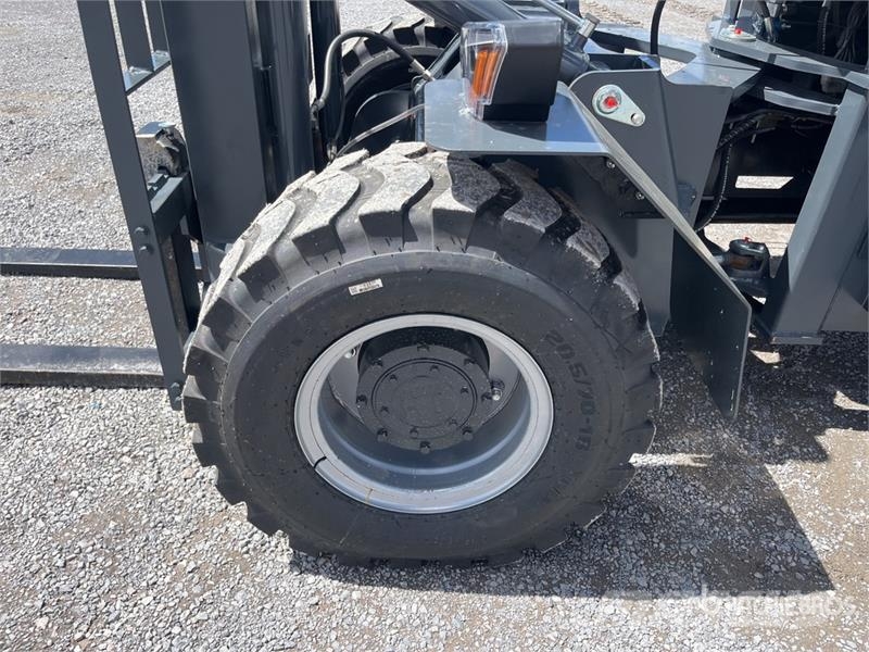 Accodr FT-38H 8300 lb 4x4 Montacargas Todo Terreno Навантажувачі підвищеної прохідності