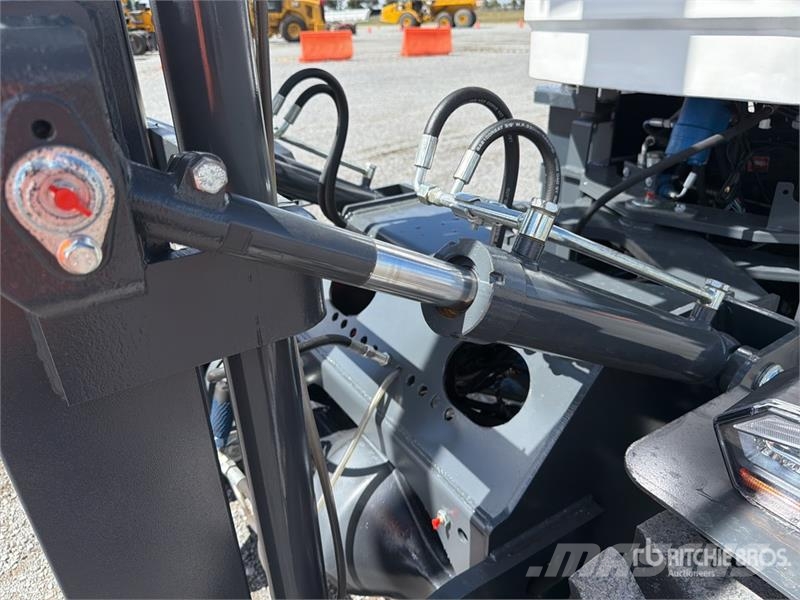 Accodr FT-38H 8300 lb 4x4 Montacargas Todo Terreno Навантажувачі підвищеної прохідності