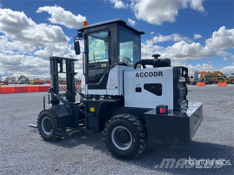 Accodr FT-38H 8300 lb 4x4 Montacargas Todo Terreno Навантажувачі підвищеної прохідності