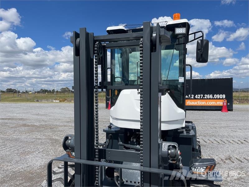 Accodr FT-38H 8300 lb 4x4 Montacargas Todo Terreno Навантажувачі підвищеної прохідності