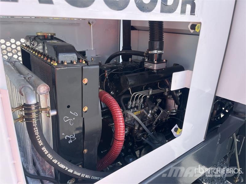 Accodr FT-38H 8300 lb 4x4 Montacargas Todo Terreno Навантажувачі підвищеної прохідності