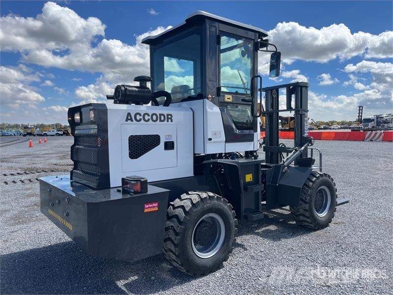 Accodr FT-38H 8300 lb 4x4 Montacargas Todo Terreno Навантажувачі підвищеної прохідності